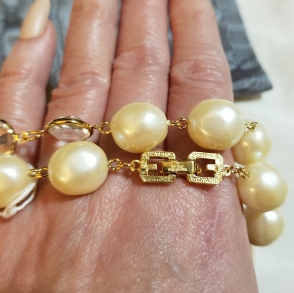 GIVENCHY PARIS NY Tagged Orig Bag Necklace - Picture 3 of 8